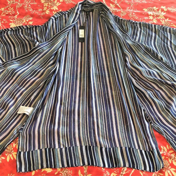 *NWT* BCBGMaxAzria Light Stripe Woven Belted Kimono *Size XS/S* - Picture 15 of 16